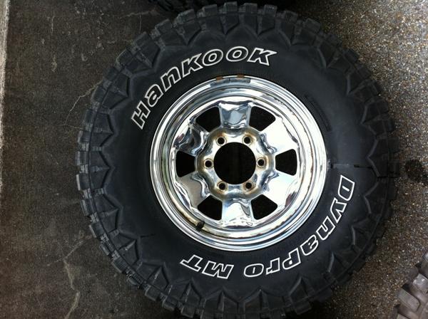 Das Offroad Forum: Teile für y60 - Kolpletträder, Sitze,